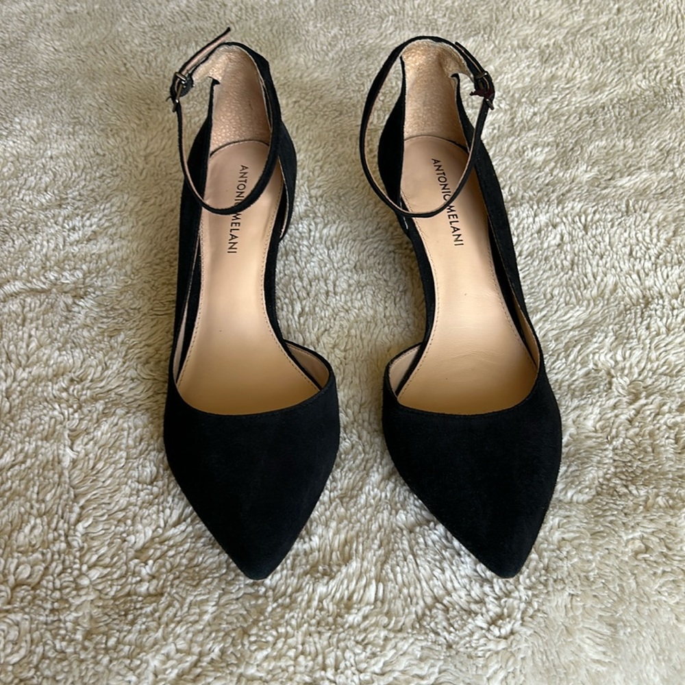 ANTONIO MELANI BLACK SUEDE AND LEATHER T-STRAP HEELS SZ 9